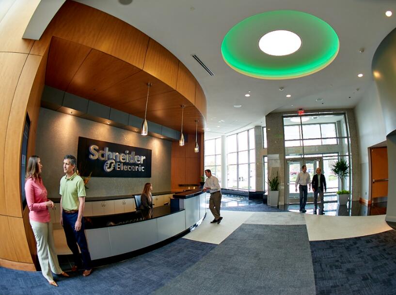 20余载厚积薄发，施家点亮数据之光!